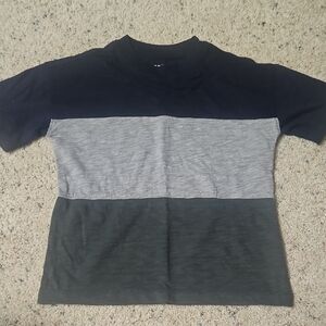 Old Navy Men's Navy, Gray, and Dark Green Tee